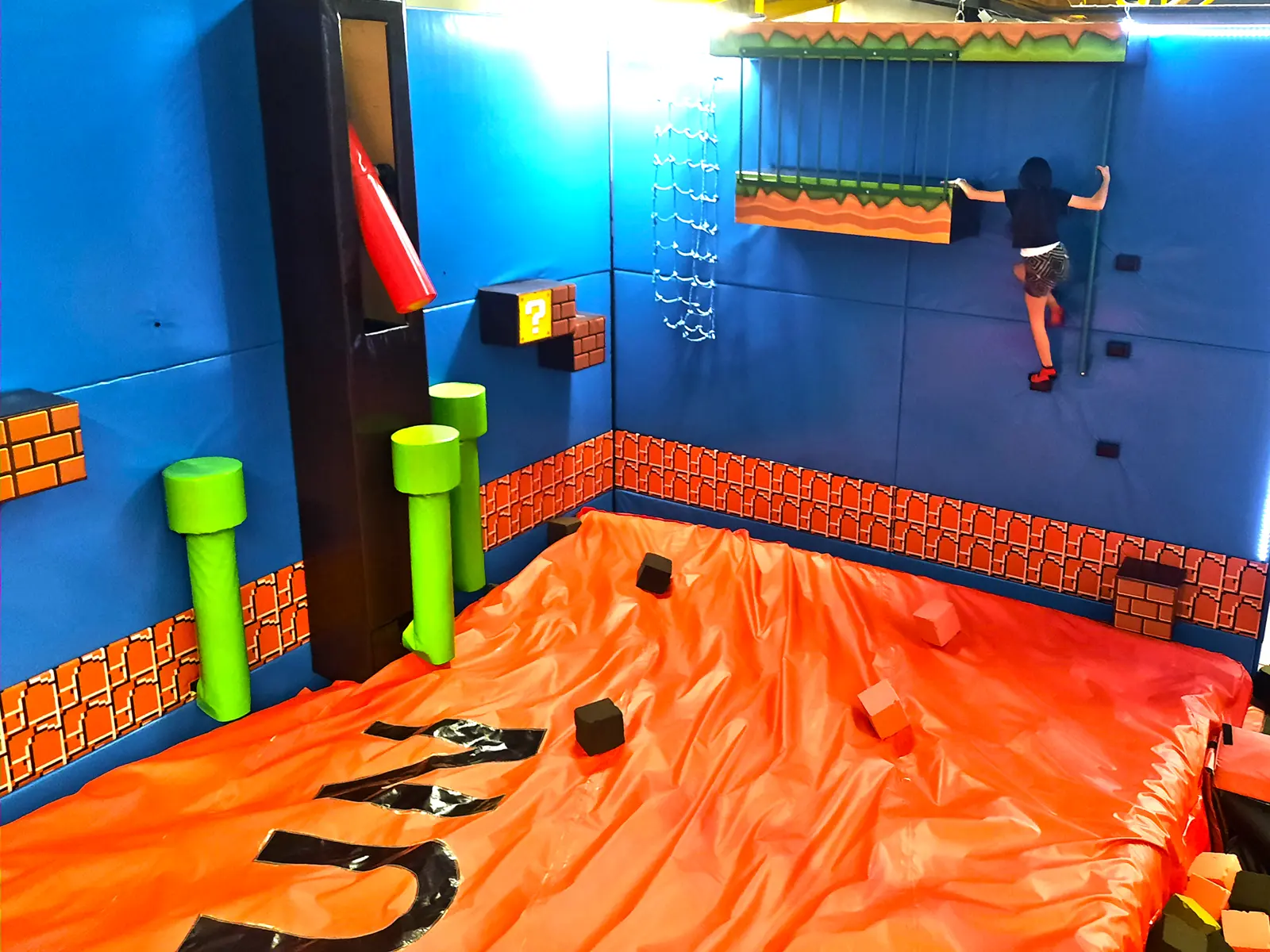 Platformer wipeout course in Trampoline park in Germany